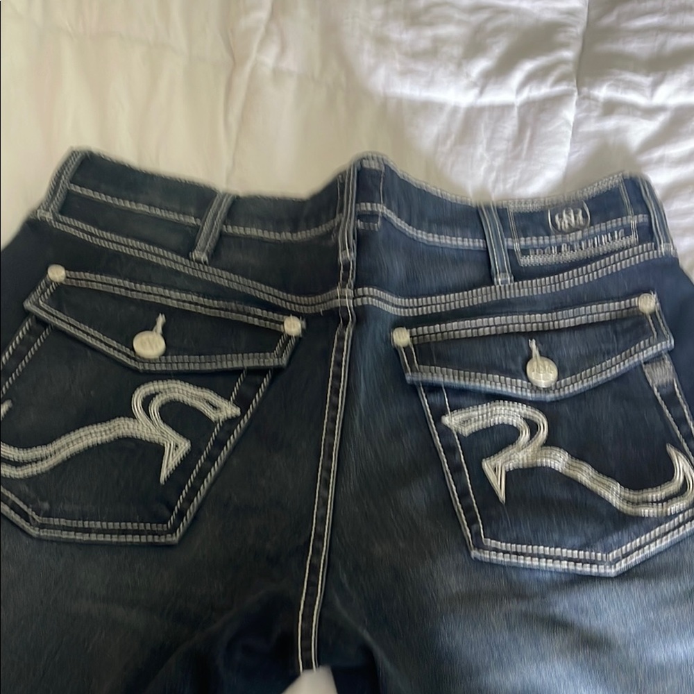 Rock & Republic Blue Straight Jeans with Signature Stitching
